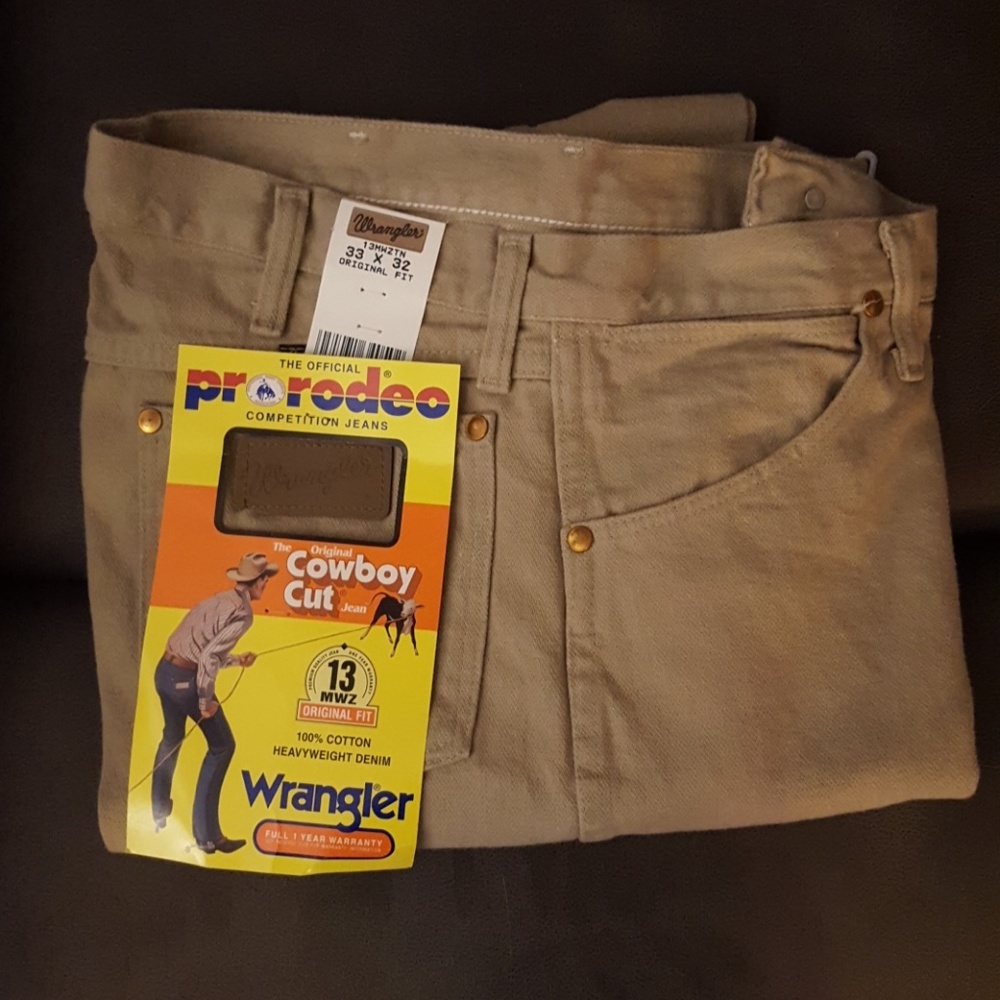 NWT Men's Wrangler jeans, tan, size 32 x 32